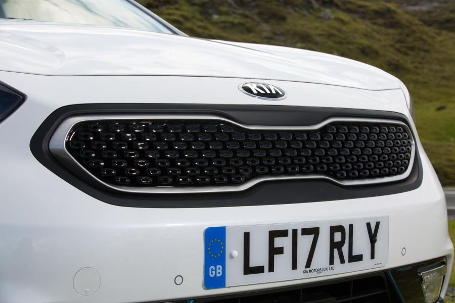 Детали экстерьера Kia Niro Plug-In Hybrid (DE) 2017 года  (UK) (фото 13 из 18)